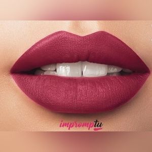 Gorgeous Vibrant Long Lasting Lipstick Pinkish Red Unique Magnetized Case